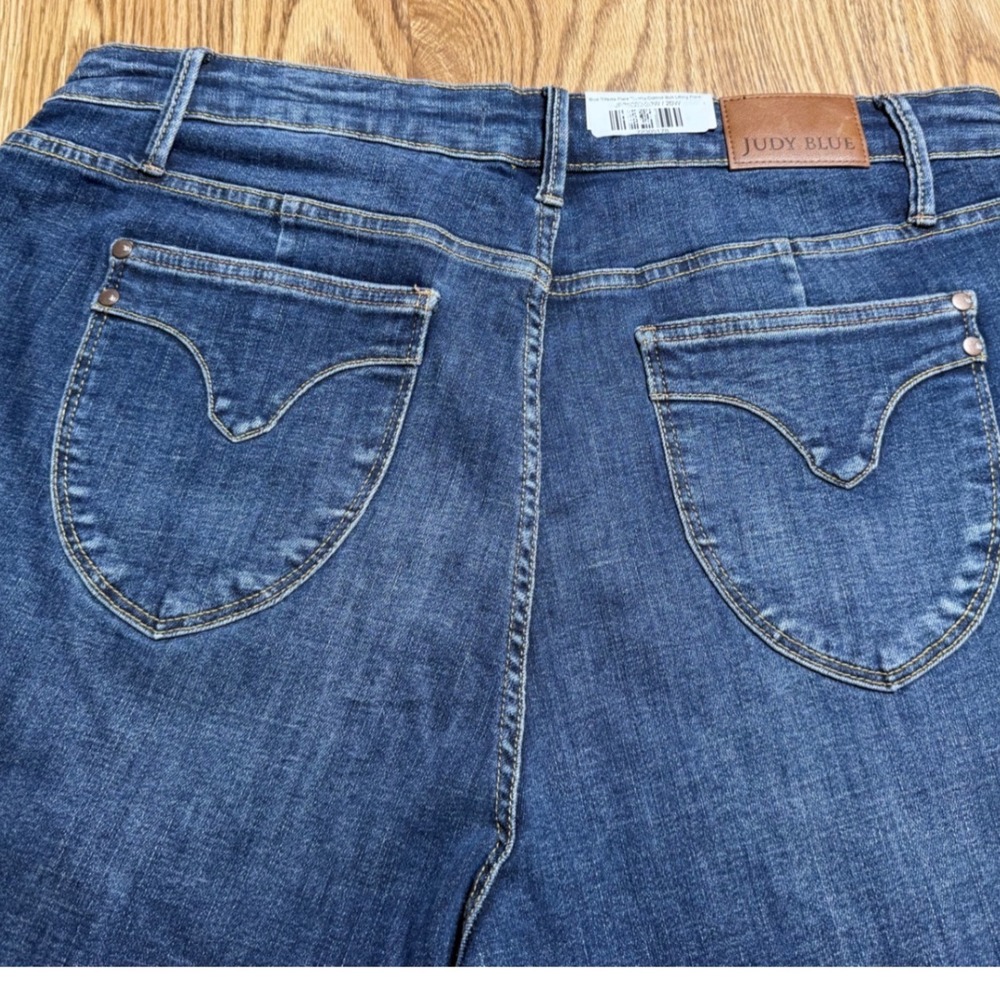Judy Blue 20W Blue Flare Jeans High Waist Tummy Control Butt Lifting Raw Hem New - Picture 9 of 11